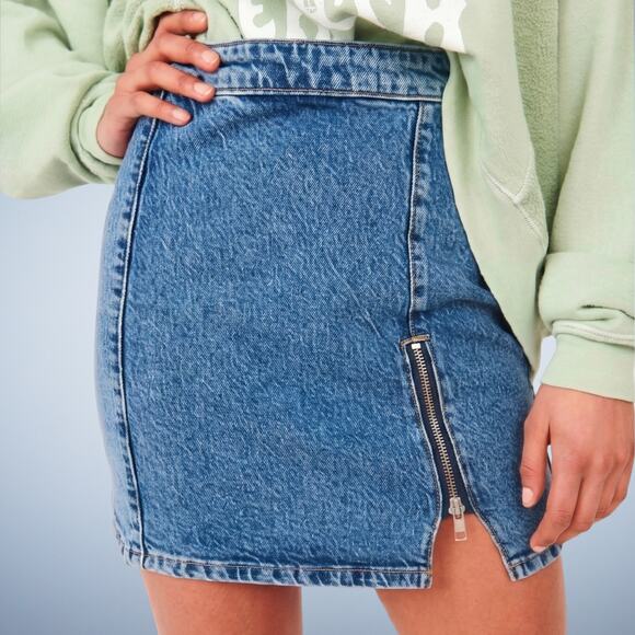 Free People Dresses & Skirts - Free People Midnight Magic Mini Denim Skirt Medium Wash Size 4